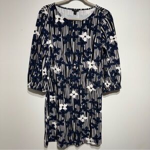 Ann Taylor Factory Long Sleeve Dress with Navy and White Floral Pattern. Size 8
